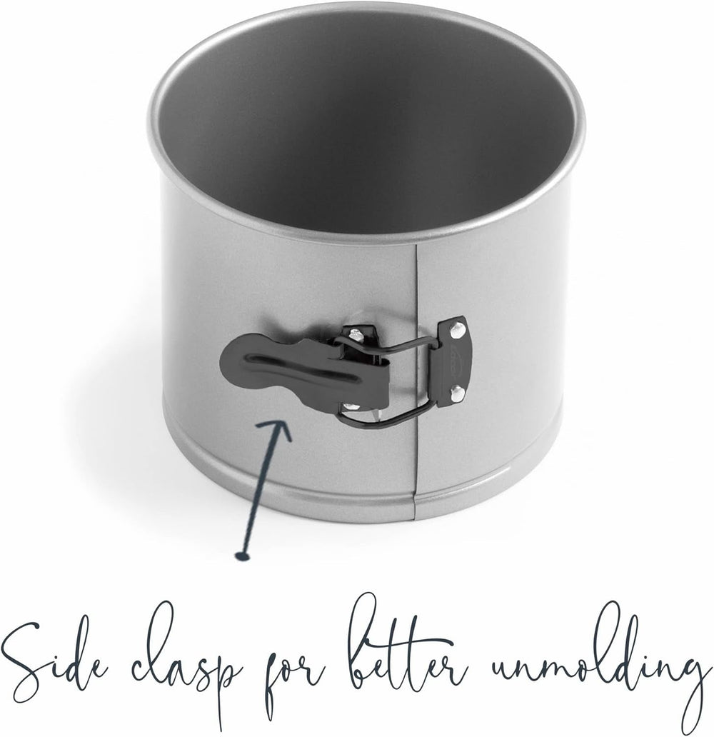 Forma Panettone, vyjímatelná, uhlíková ocel, nepřilnavá, průměr 16 cm, objem 2 litry Pečicí formy a plechy Naty Shop