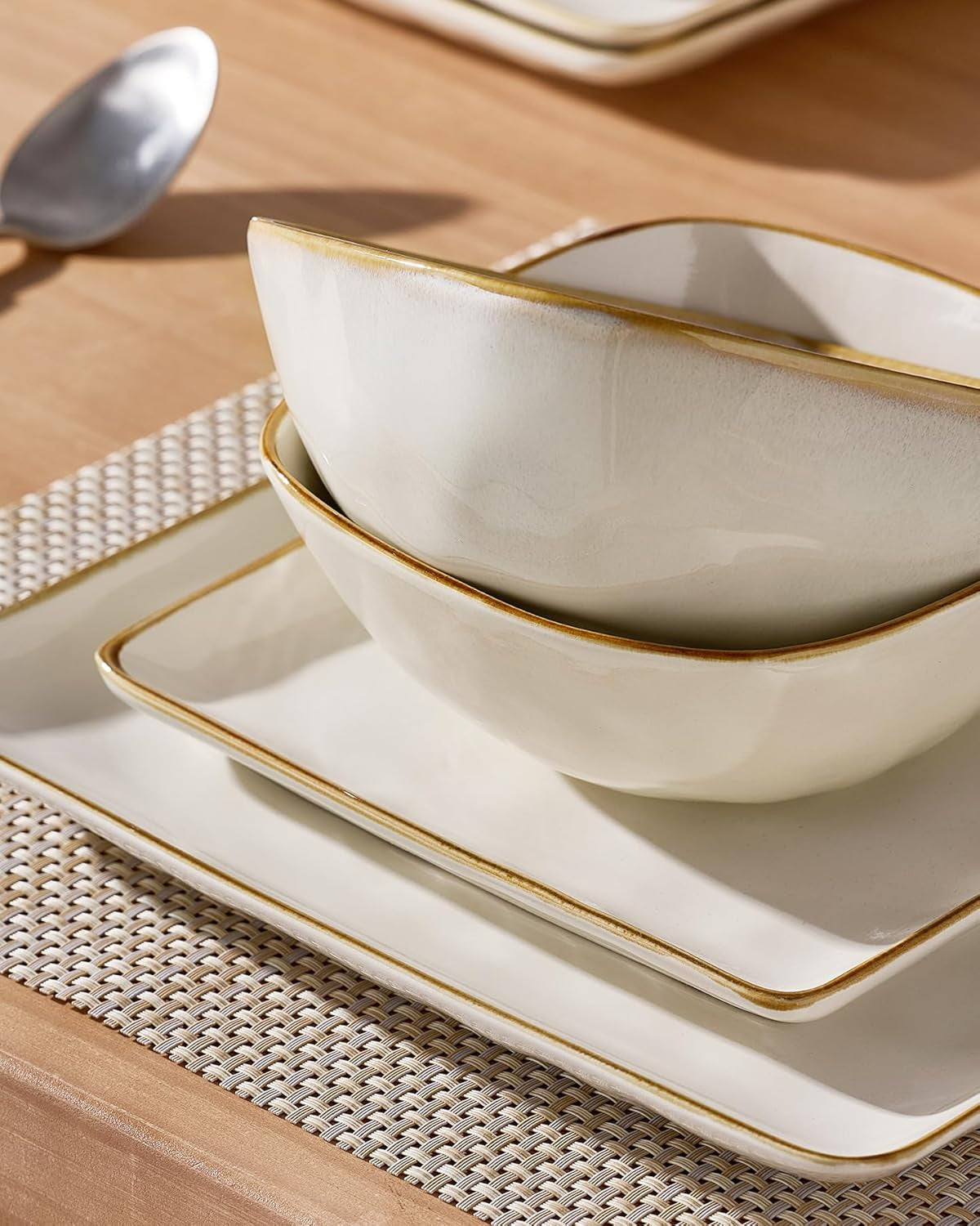 Set de veselă din gresie pentru 6 persoane, seria Ocean, set de veselă pătrată cu 18 piese, set de farfurii, serviciu combinat cu glazură reactivă, veselă rezistentă la zgârieturi, bej