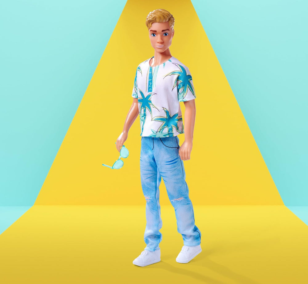 Simba Steffi Love Kevin, o păpușă purtând un top cu imprimeu de palmieri și blugi cool, inclusiv ochelari de soare, 30 cm, vârste 3+