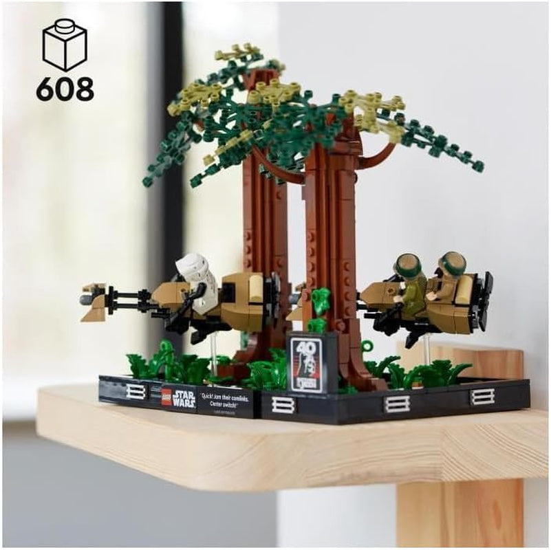 LEGO 75353 Star Wars Pursuit on Endor - Sada diorámat, Návrat Jediho s Lukem Skywalkerem, Princezna Leia & Scout Trooper a Speeder Bikes, Stavebnice 40. výročí Besuche den LEGO-Store