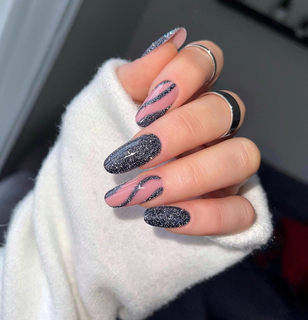 Semilac UV lak na nehty 394 Sparkling Midnight Date 7 ml - Tmavá noční obloha se třpytivým efektem - Kolekce Love Is In The Nails