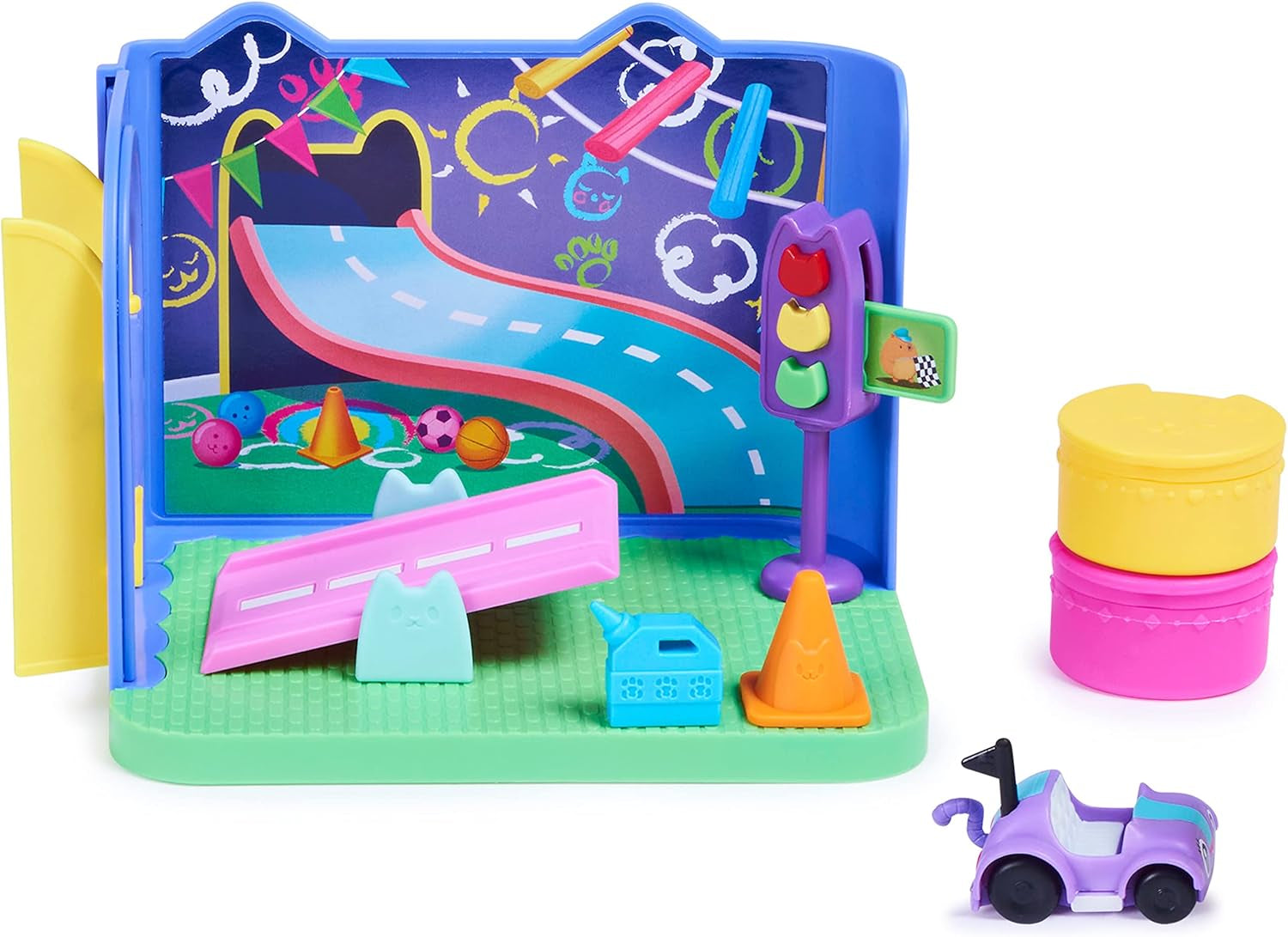 Gabby's Dollhouse Deluxe Room, cameră de joacă Purr-Ific, cameră de joacă cu mașină de jucărie Carlita, 2 piese de mobilier și 2 cutii surpriză cu accesorii, potrivită pentru copii de 3 ani și peste Casute de papusi Naty Shop