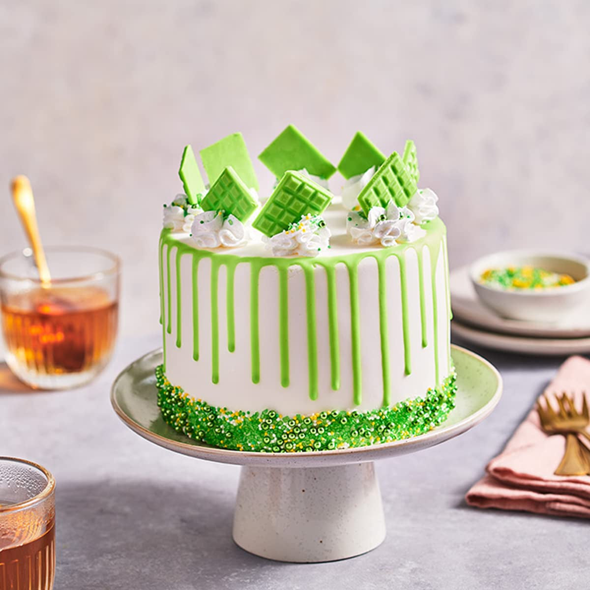 Funcakes Choco Drip Spring Green (zelená): Köstlicher Gesmack, Einfach Zu Verbenen, Perfekt Für Tropfkuchen, Drip Gesmack Nach Schokolade. Wiederverschließbare Packung 180 G. Směs na pečení a vaření Naty Shop