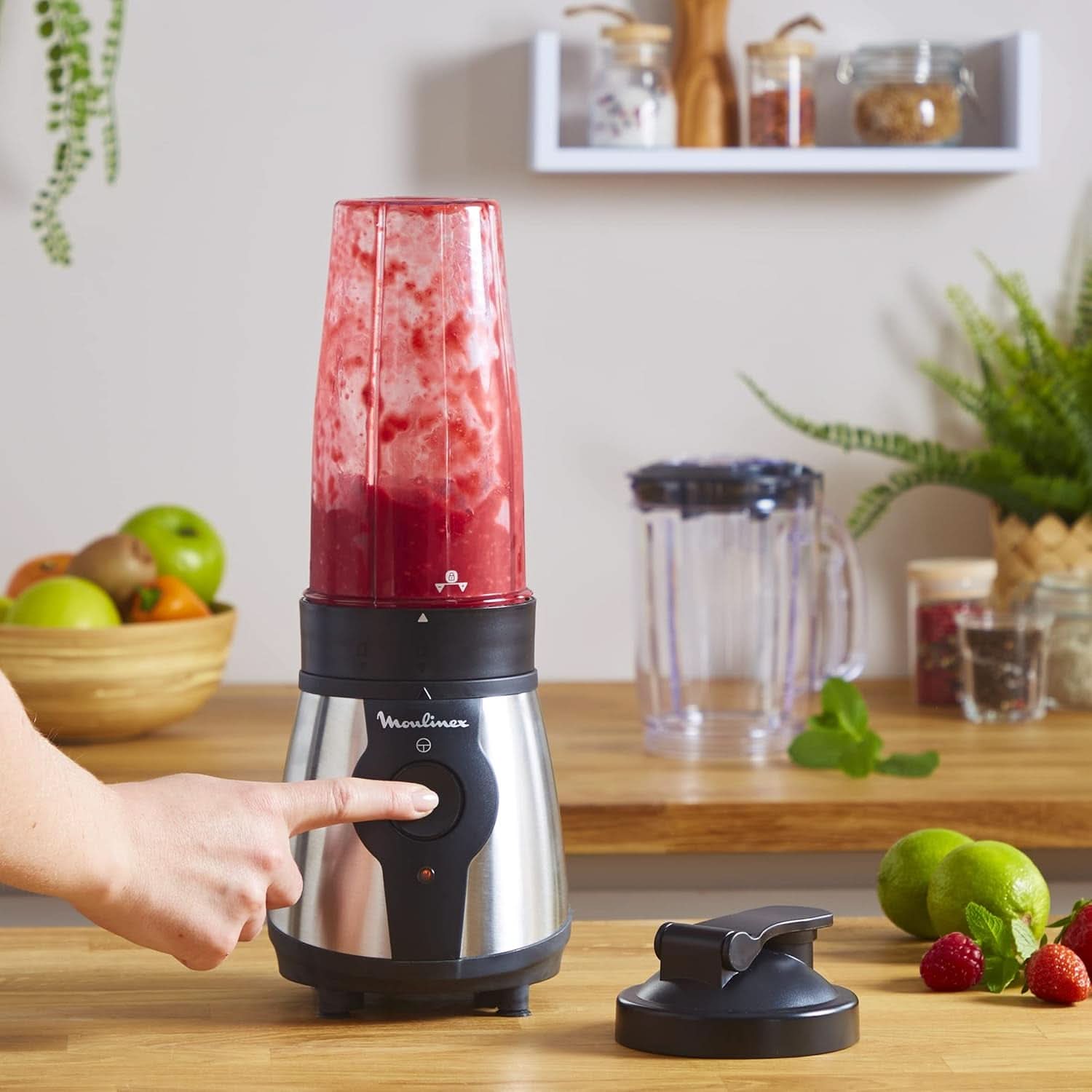 Mixér Blend&Go LM1B1D 300W, Smoothie-Mixer Mit 750 ml Kunststoffkrug, včetně 750 ml Tragbarer Flasche, 4 Abnehmbaren Klingen, Edelstahlobreflchen Mother and Child Naty Shop