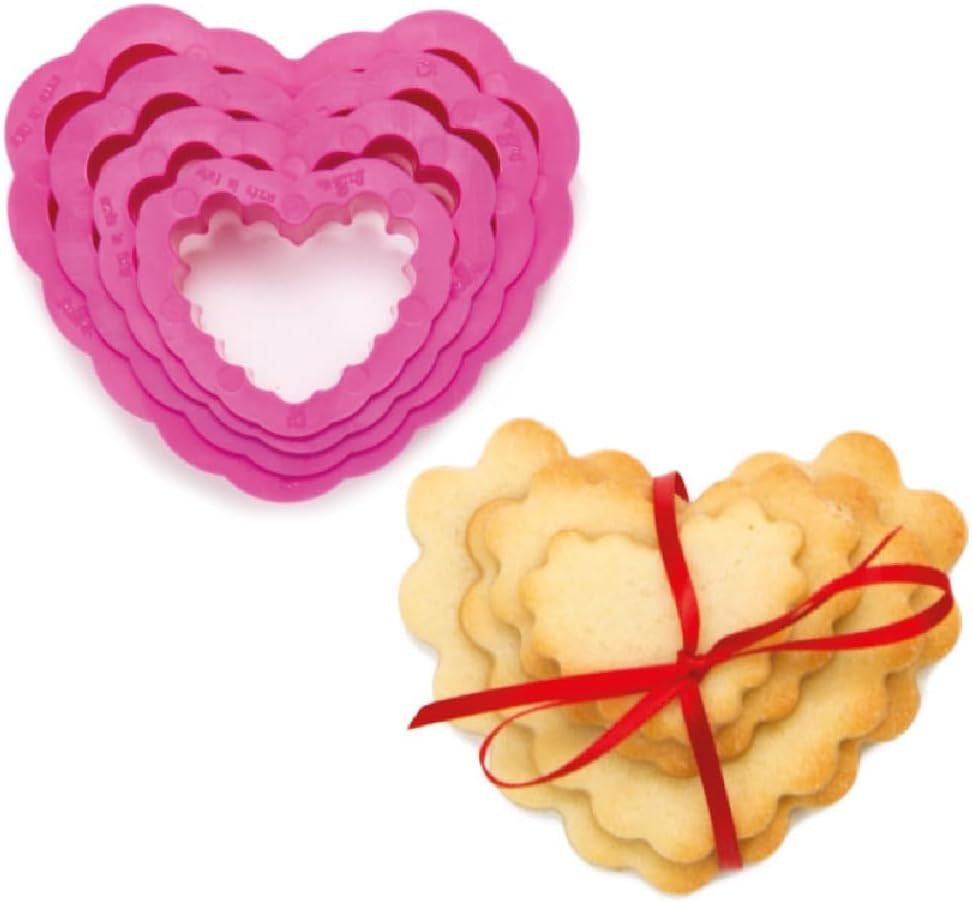 0255306 Set de forme pentru biscuiți în formă de inimă, ondulate, 4 piese, mărimi 4-5,5-7-8, înălțime 2,2 cm