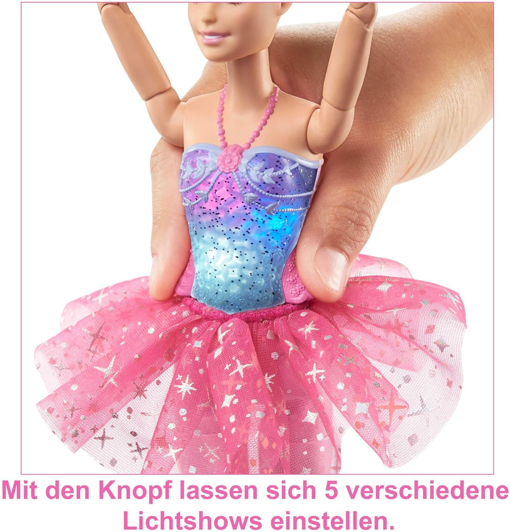 Păpușa Barbie Dreamtopia Balerina Magică cu Lumini, cu tutu roz și păr blond, 5 efecte luminoase și sonore, Barbie poziționabilă, vârste 3+, HLC25