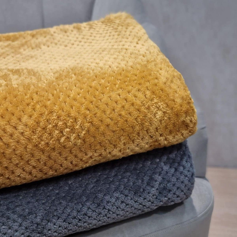 Přehoz HOMLA Noah 220 X 240 Cm - přehoz pohovka pohodlná přikrývka - heboučká a měkká - šedý polyester Postele a přikrývky Besuche den HOMLA-Store