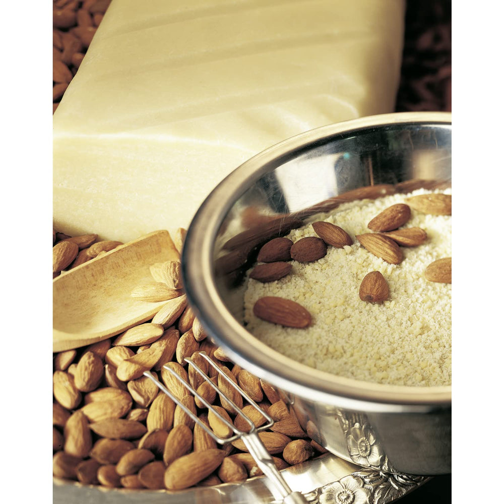 Reber Autentické Mozartovy koule Vánoční edice Pralinky z tmavé čokolády Marcipán Nugát Ideální vánoční dárkové balení po 12 kusech