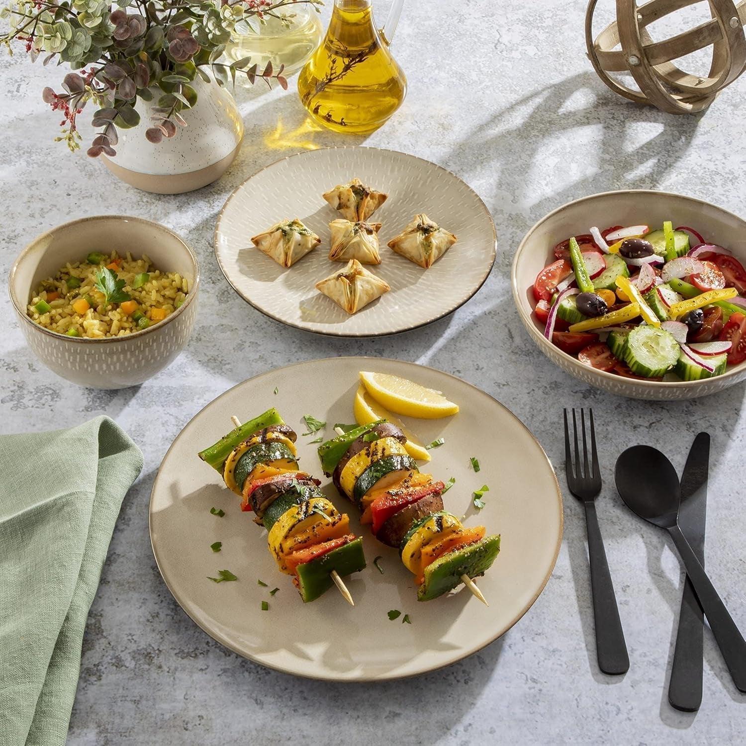 Sada nádobí Matisse s dvojitou miskou, Servis pro 4 sady nádobí Naty Shop