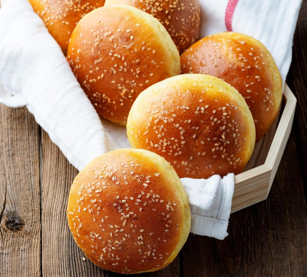 Hamburgerbrötchen, Perforiert, Antihaftbeschichte, 4 Runde Mulden Mit Je 12 Cm, Pfannengröße 28 X 28 Cm, 2,5 Cm Tief, Mittelgroß, Schwarz Formy a plechy na pečení Naty Shop