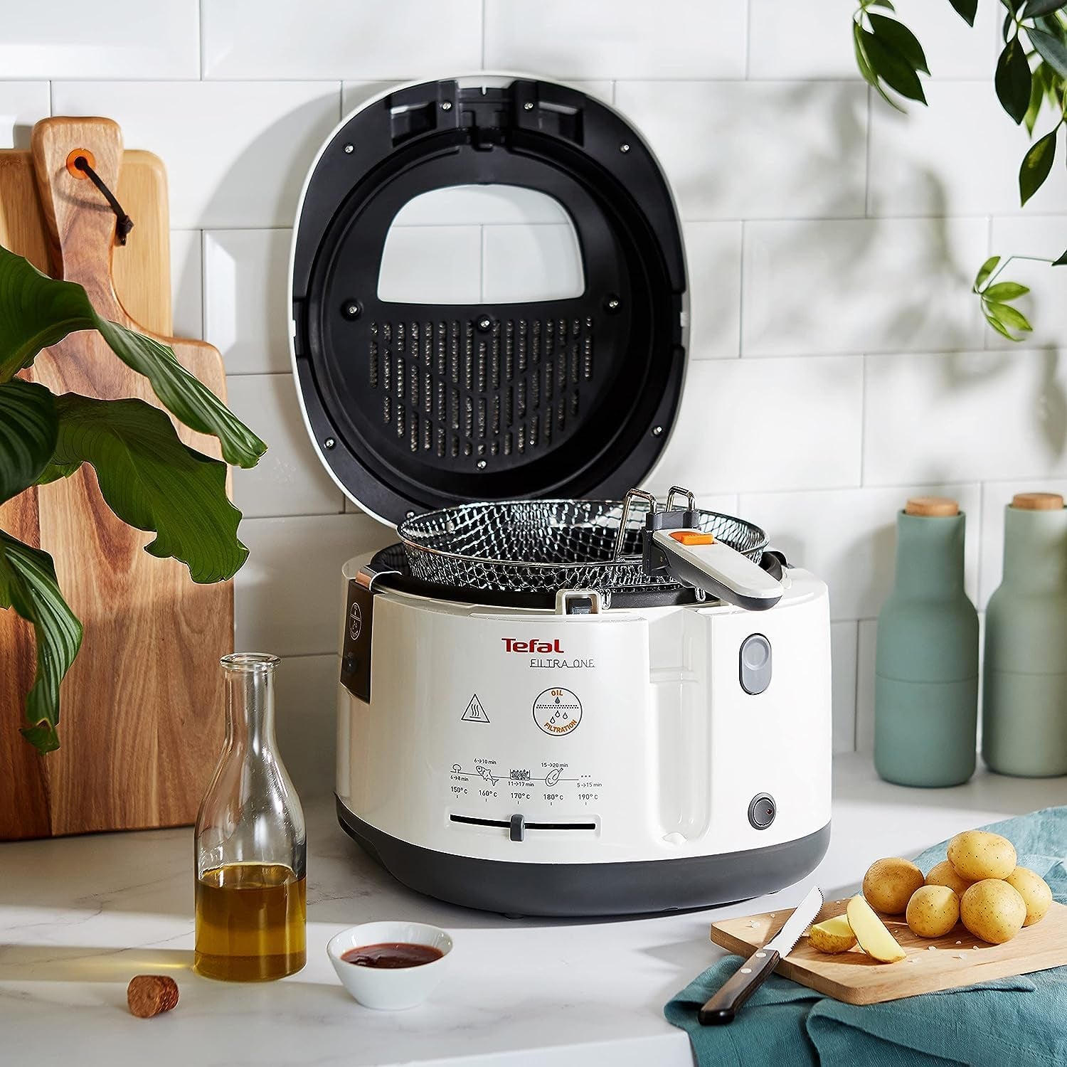 Fritéza Tefal FF1631 Filtra One, 1 900 W, Kapacita 1,2 kg Domácí spotřebiče Naty Shop