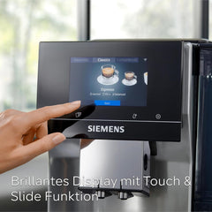 Espressor automat Siemens EQ700 classic TP715D01, control prin aplicație, preparare la rece, afișaj tactil intuitiv, până la 10 creații individuale de cafea ca favorite, curățare automată cu abur, 1500 W, gri-argintiu