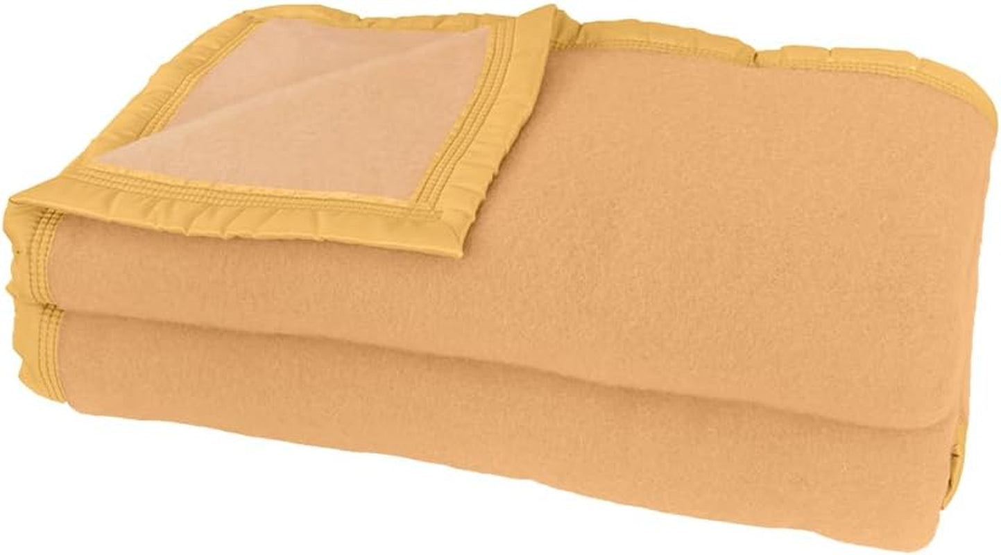 Poyet Motte AUBISQUE Přikrývka Vlna But/Šampaňské, Vlna, Hrách/Šampaňské, 240X180 Cm Přikrývky a přikrývky Naty Shop