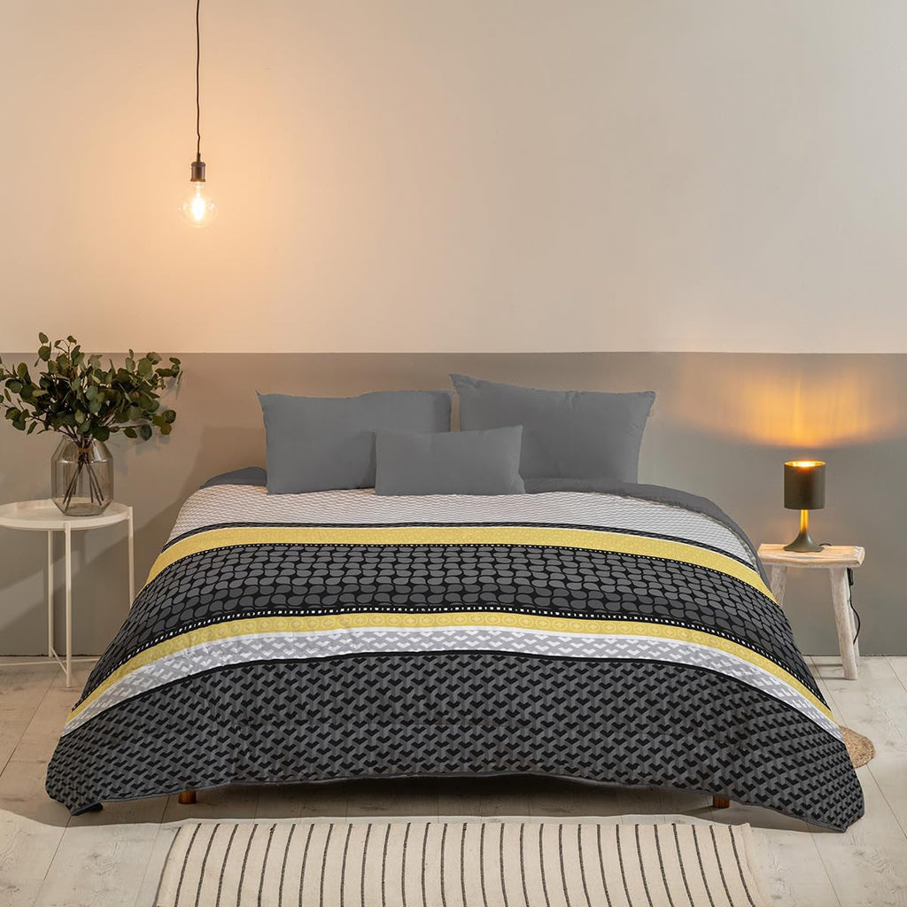 Bleu Câlin plapumă reversibilă bicoloră pentru 2 persoane, microfibră, burgundy/pepper, 220X240 cm Plapumi si pilote Naty Shop Gri/grafit/amber 220X240 Cm