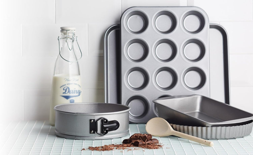 Tavă de copt pentru brioșe Kitchencraft, înveliș antiaderent, pentru 12 brioșe, 35 cm X 27 cm Matrite si tavi pentru copt Naty Shop