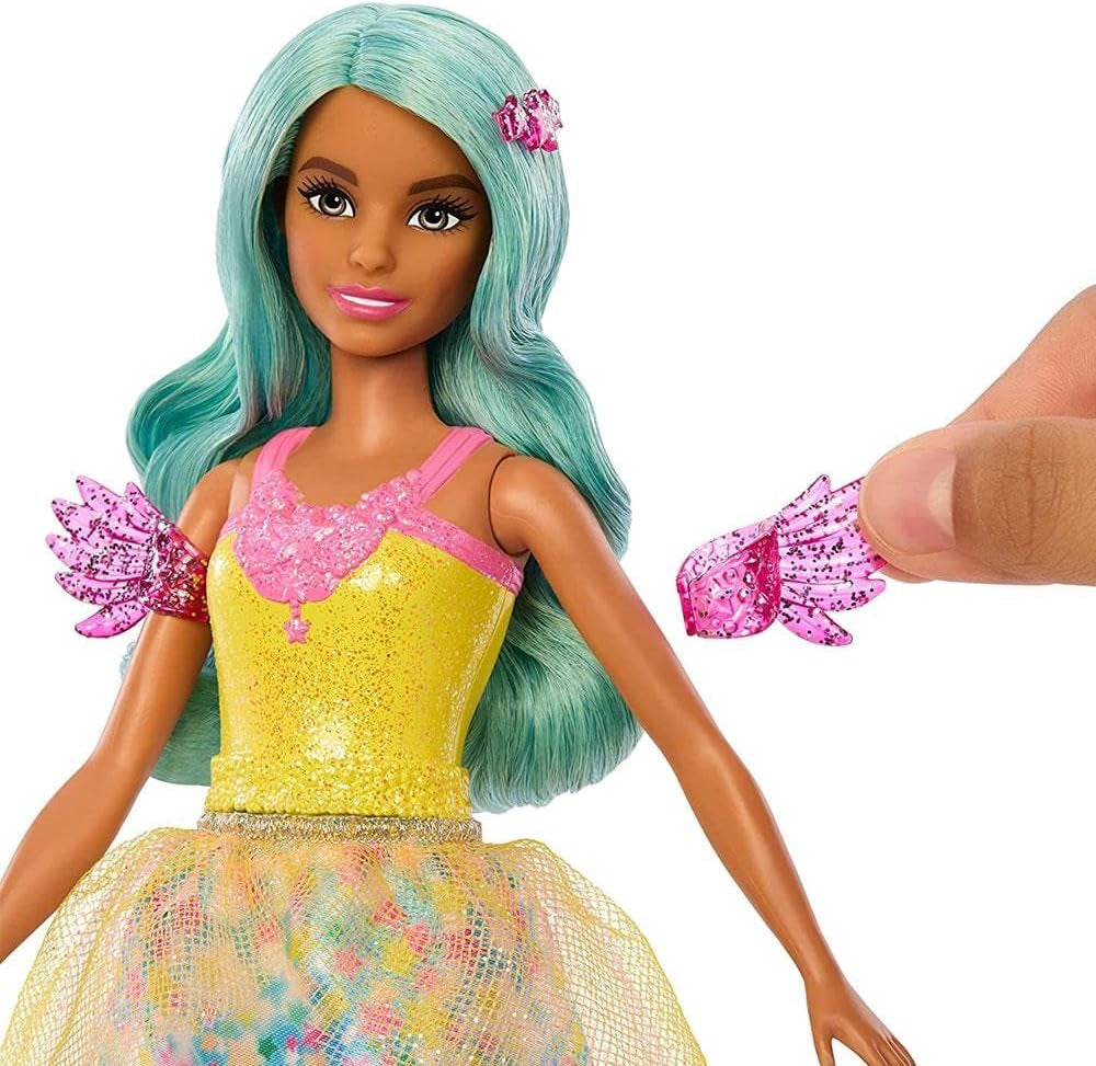 Barbie Ein Verborgener Zauber - Teresa Puppe mit märchenhaftem Outfit, gewelltes Haar und Kamm für Frisierspaß, für Kinder ab 3 Jahren, HLC36