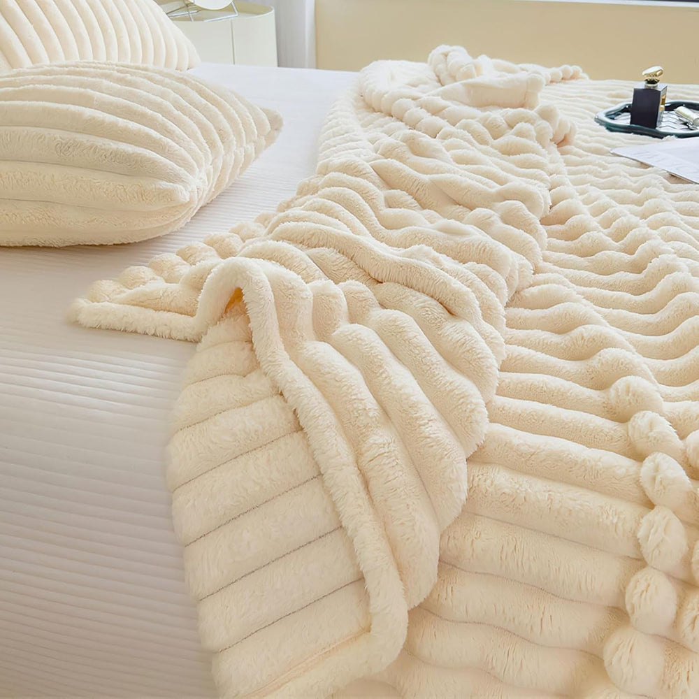 Pohodlná přikrývka 200X230 Cm - Hřejivá a nadýchaná přikrývka na postel a pohovku Přikrývka pro maminku, ženu a přítelkyni (béžová, 200X230Cm) Postele a přikrývky KEAYOO