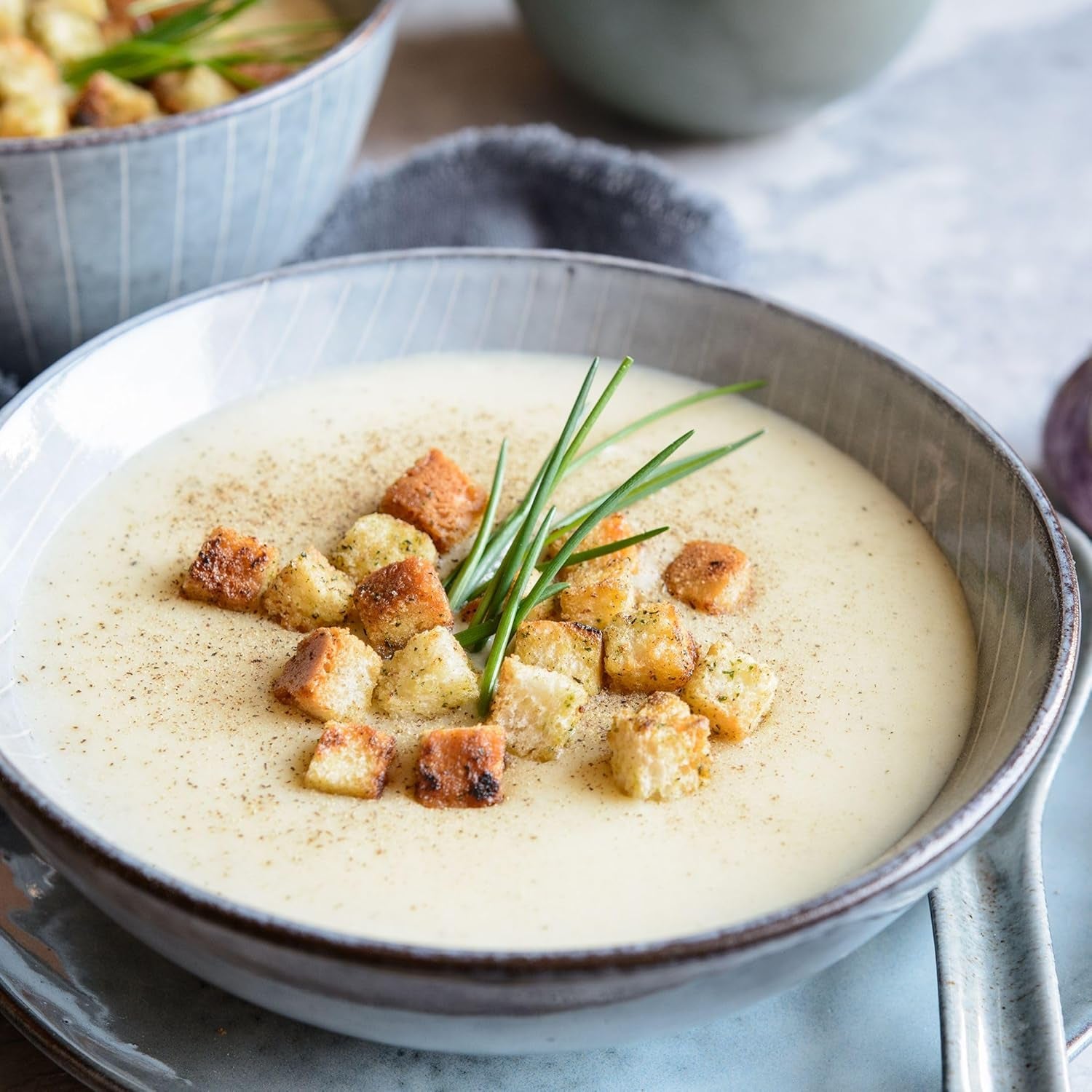 Prymat Getrockneter Knoblauch granuliert 1,05 kg – Aromatisches Knoblauchgranulat zum Würzen von Fleisch, Fisch, Gemüse, Saucen, Dips & Marinaden – intensiv im Gesmack – ohne Zusätze