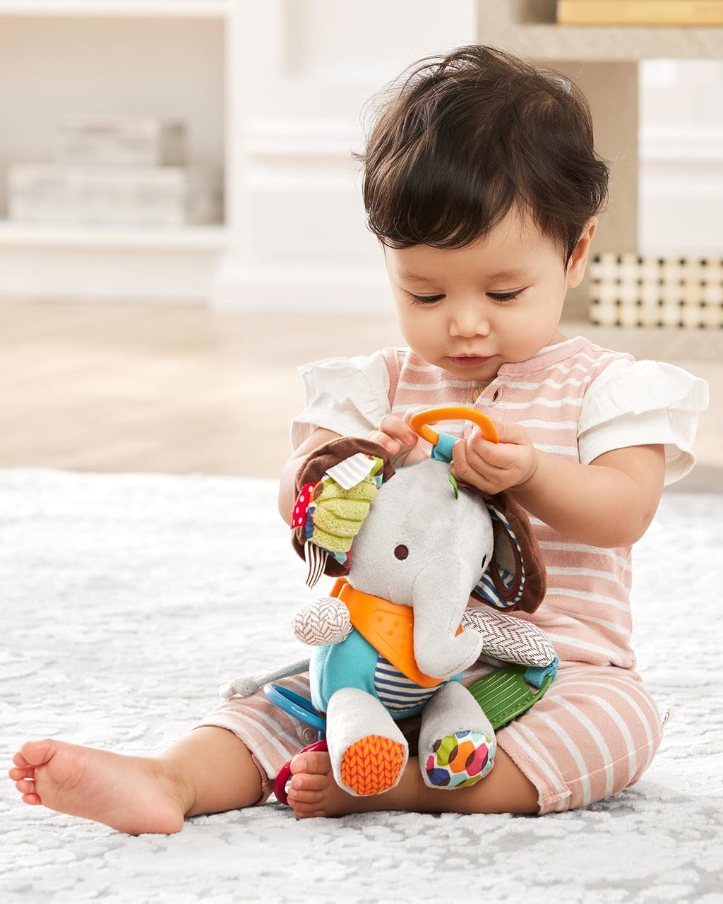 Skip Hop Bandana Buddies jucărie de activitate, jucărie moale pentru bebeluși și copii, multicoloră, elefant Jucarii Bebe Naty Shop