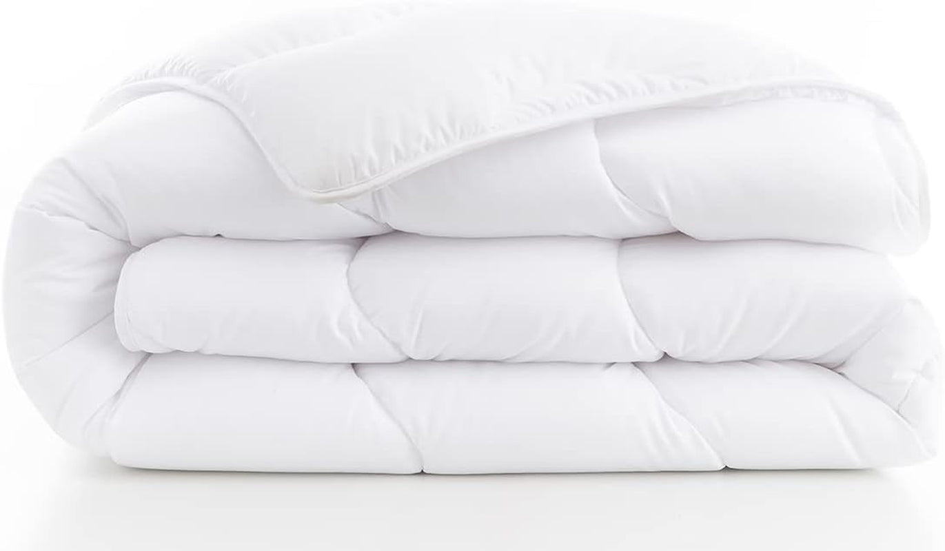 Přikrývka Abeil, materiál: 100% mikrovlákno, výplň, Blanche, 260X240 Přikrývky a přikrývky Naty Shop