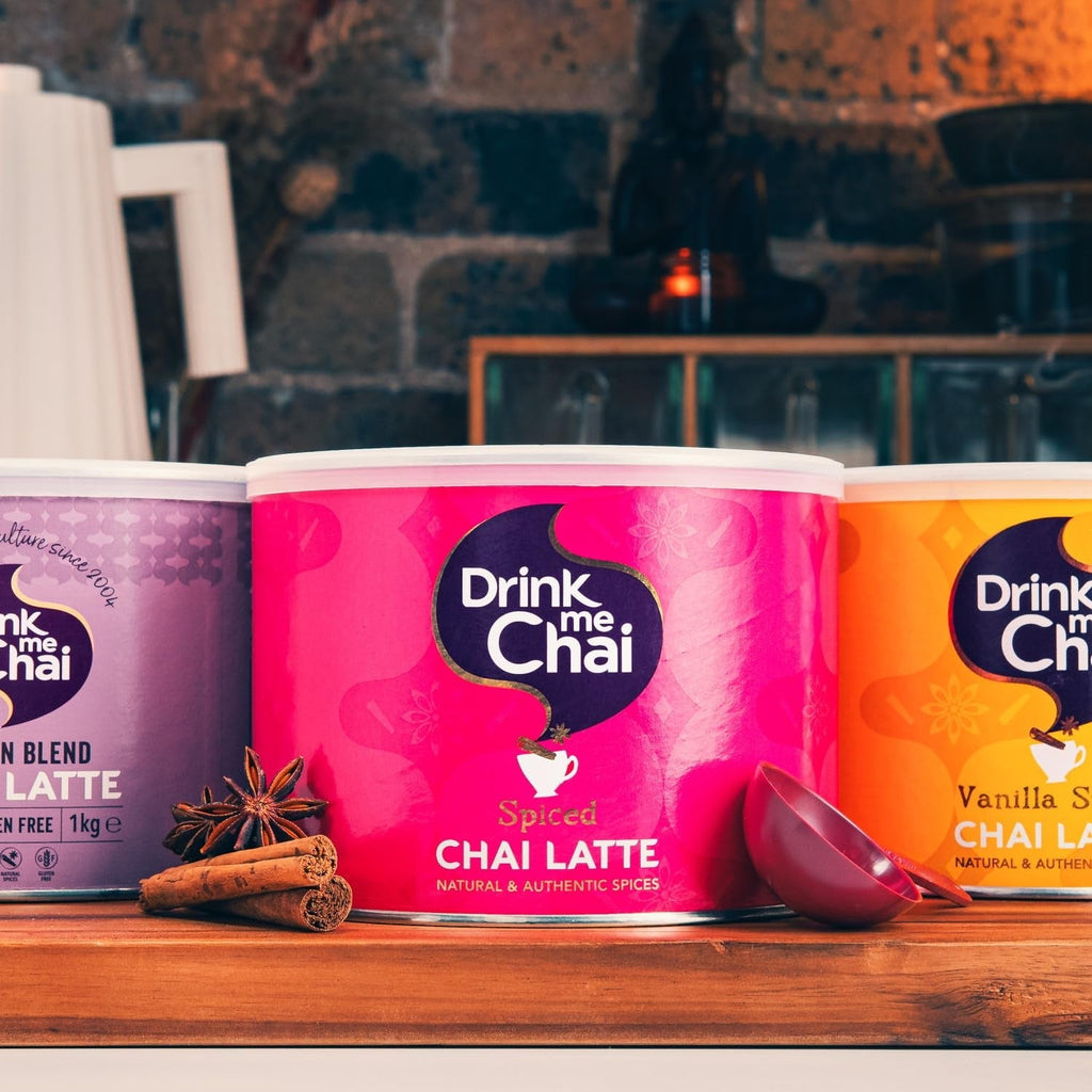 Drink Me Chai Chai Latte condimentat 1 kg (4 bucăți) – Adăugați doar apă, pudră Chai Latte (200 porții în total)