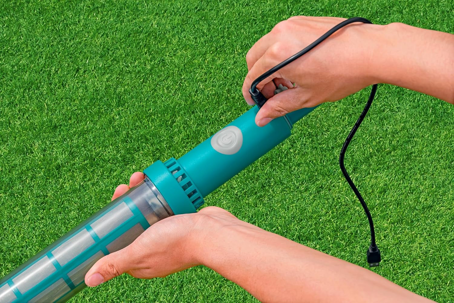 Bateriový bazénový vysavač Bestway AquaSurge 251 cm