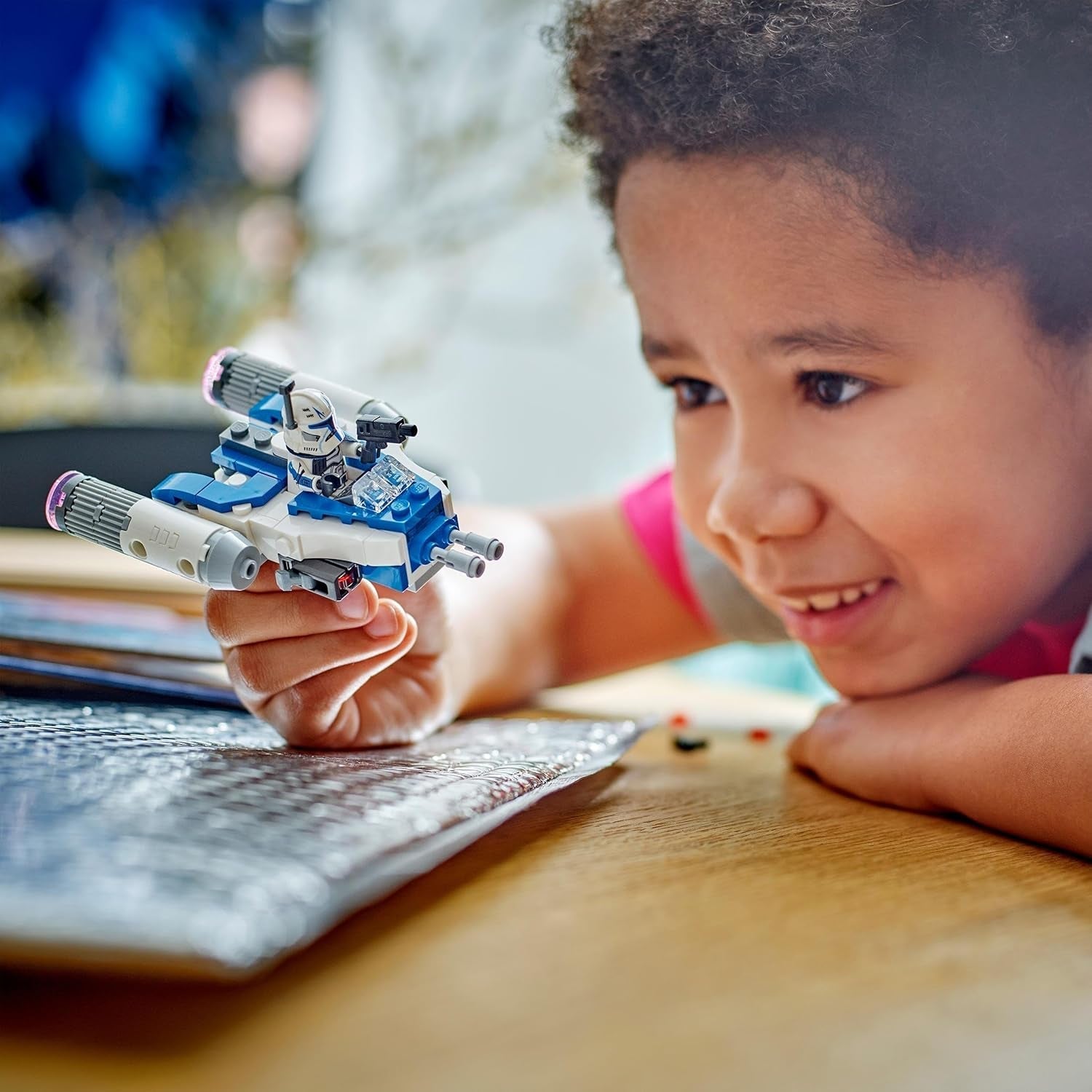 LEGO Star Wars Kapitán Rex Y-Wing kostky na stavbu kostek sběratelské hvězdné lodi Nápad na dárek pro chlapce a dívky od 6 let 75391 Stavebnice Besuche den LEGO-Store