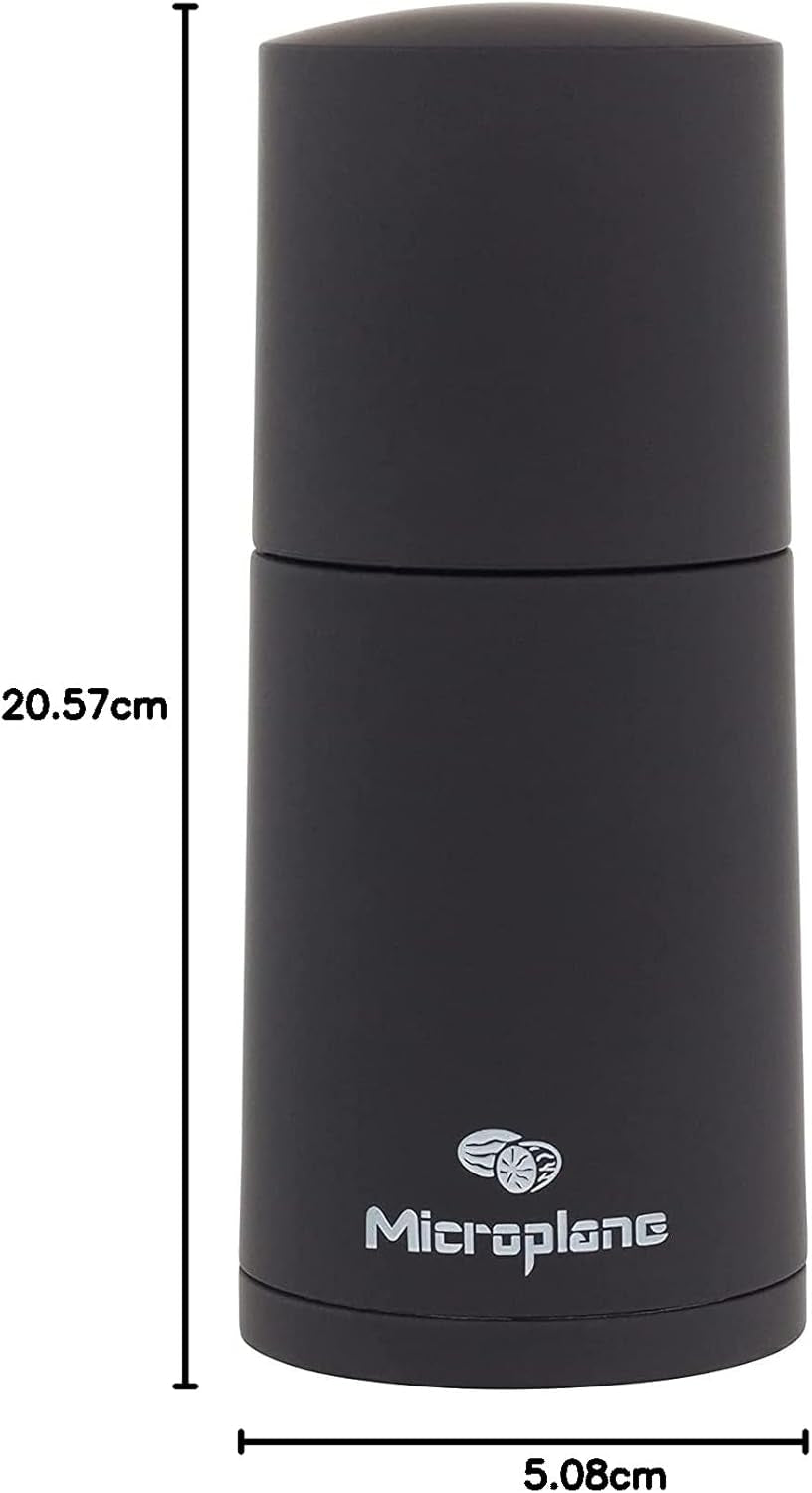 Microplane Mlýnek na koření černý na muškátový oříšek, skořici, fazole tonka, dlouhý pepř a další suché koření Mlýnek a mlýnky Naty Shop