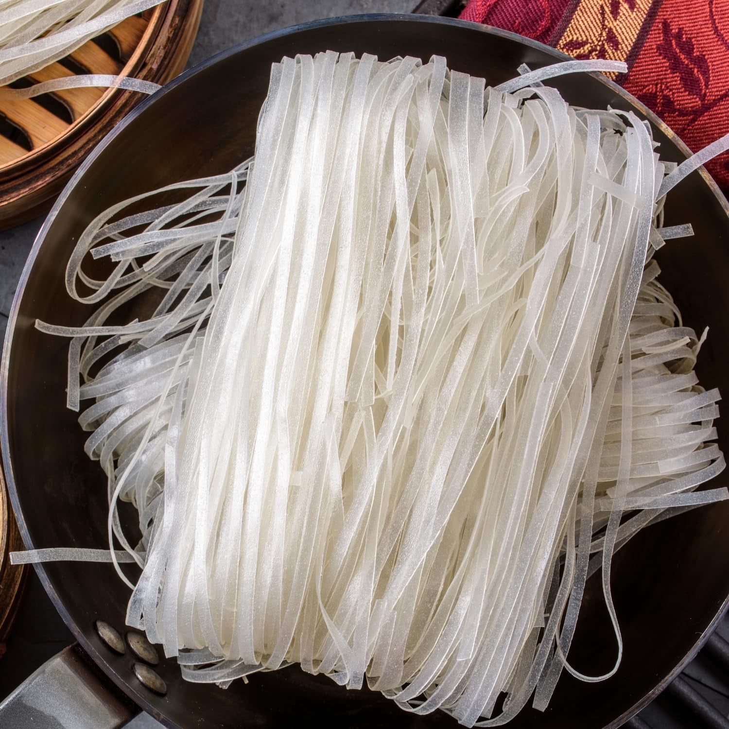 Rýžové nudle – thajské, 10 mm široké rýžové nudle, z rýžové mouky, rovné – 1 x 400 g (balení 3 ks)