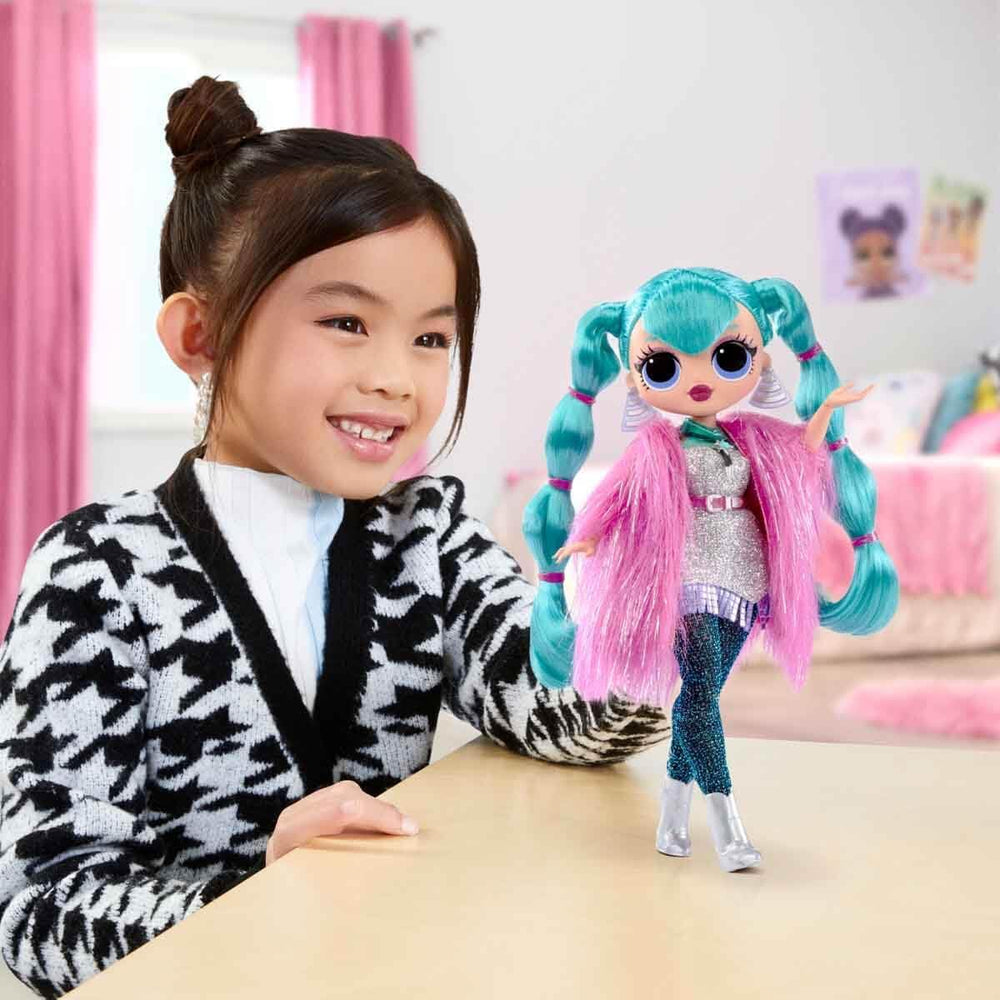 L.O.L. Překvapení! OMG Modepuppe - COSMIC NOVA - Entält Modepuppe, mehrere Überraschungen und fabelhafte Accessoires - Ein tolles Geschenk für Kinder ab dem Agevon 4 Jahren