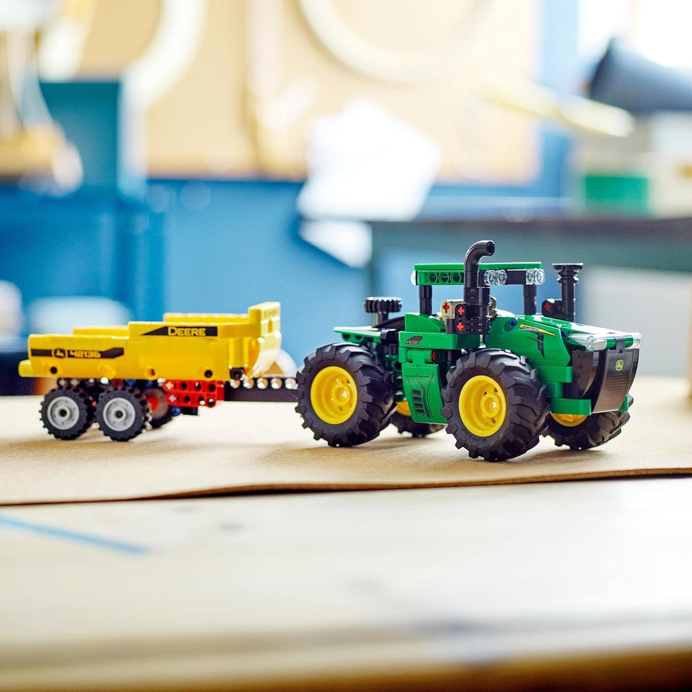 LEGO Technic John Deere 9620R 4WD traktor se sklápěcím přívěsem Klasická farmářská hračka pro děti Kluky a dívky 8letá sběratelská stavebnice modelu 42136 Stavebnice Besuche den LEGO-Store