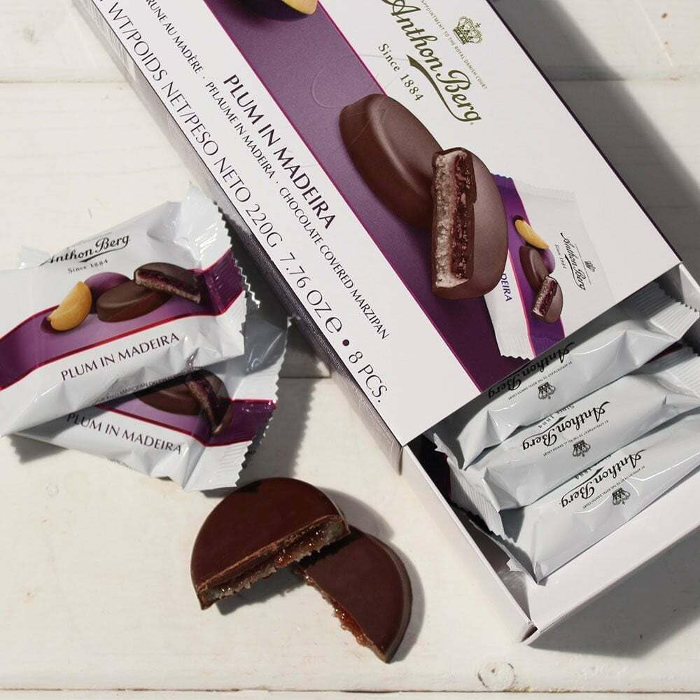 Švestka na Madeiře – 220 g – Marcipánová specialita s ovocem a alkoholem – 8 mincí z hořké čokolády se švestkovým želé a madeirským vínem – Tip na dárek