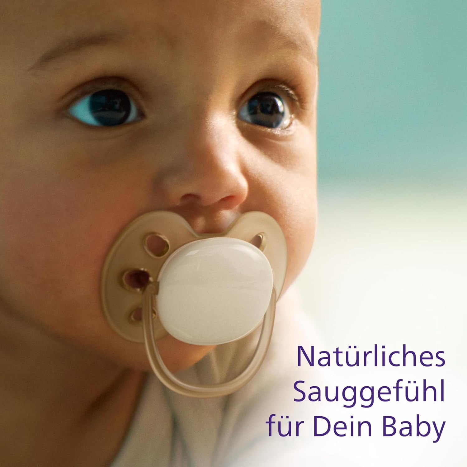 Suzete Philips AVENT ultra moi - pachet de 4 suzete extra moi, fără BPA, pentru bebeluși cu vârsta cuprinsă între 0 și 6 luni, inclusiv cutie de transport și sterilizare (Model SCF091/35)