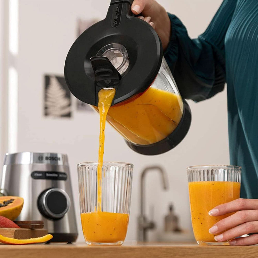 Bosch Standmixer Vitapower Serie 4 MMB6382M, Edelstahl-Klingen Made in Germany, 1,5L Thermosafe Glasbehälter, Stopfer, Sicherheitsdeckel, Spülmaschinengeeignete Teile, 30 000 U/Min, 1200 W, Shopstahl Kitchen Naty