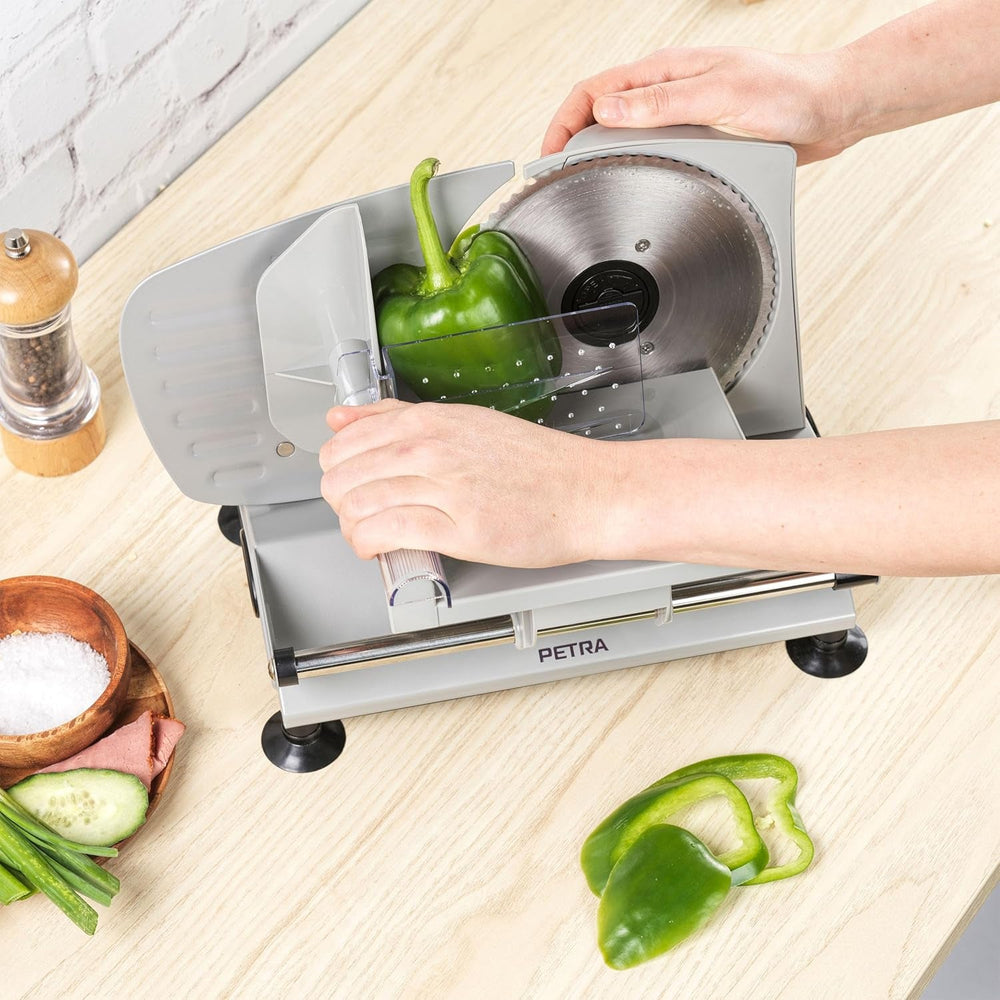 Petra PT4636VDE Multifunkční elektrický kráječ, tloušťka krájení 1-15 mm, 3 hladké nerezové nože Drtiče a kráječe Naty Shop