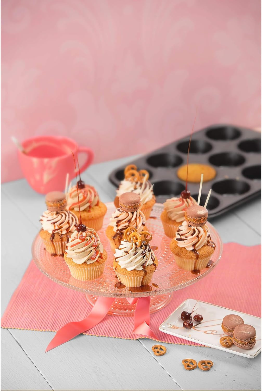 Kaiser Classic Tarteform Mit Hebeboden 28 Cm, Quicheform Antihaftbeschichtet & Inspiration Muffinform Blech Für 12 Muffins, Muffin Backblech 38 X 27 Cm, Beschichtet, Standardgröße Matrite si tavi pentru copt Naty Shop