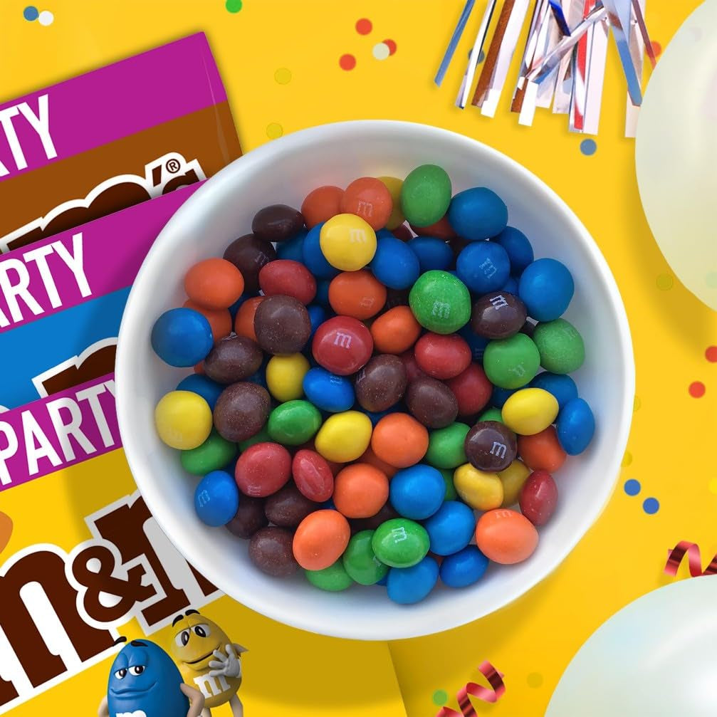 Čokoláda M&M's Large Pack, Křupavá čokoládová čočka s barevnou cukrovou polevou, Party Mix, 1 x 800 g, Candy s tématem amerického fotbalu