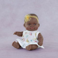 Miniland loutka, 21 cm, Africká dívka. Vyrobeno ve Španělsku. Anatomicky správně. Kolekce My Friend & Me, African Girl