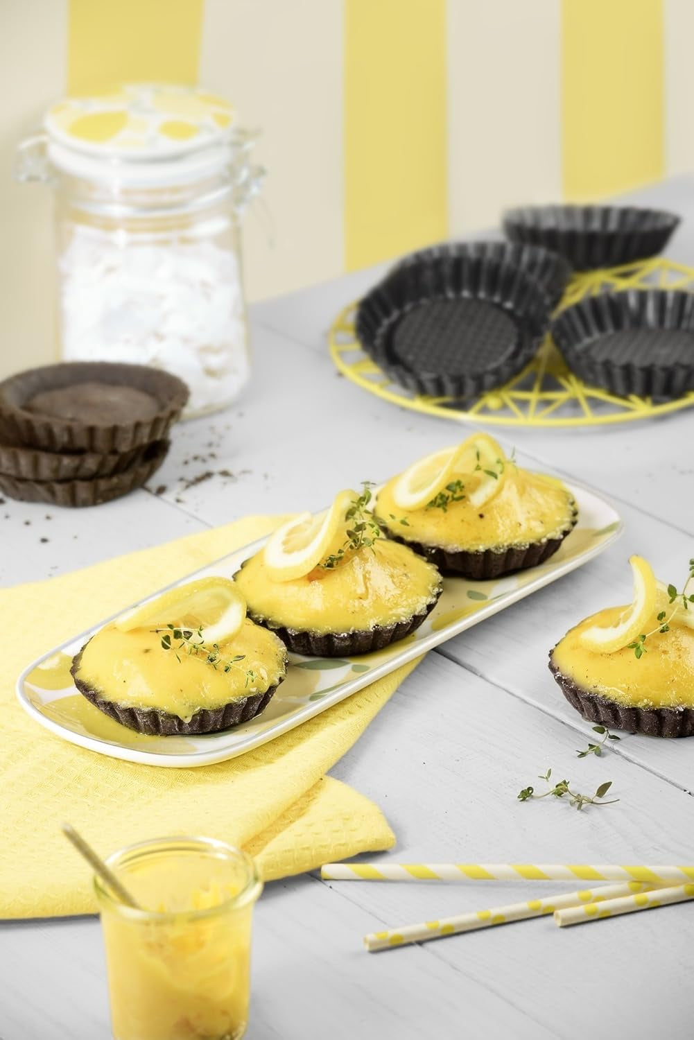 ORIGINÁL KAISER Classic plus Obstbodenform 28 Cm, 28,4 X 28,4 X 3,5 cm & Classic Mini Torteletts 6 Stück, Tartelette Förmchen 10 Cm, Tarteform Klein, Tortelettförmchen Antihaftbeschichte Formy a plechy na pečení Naty Shop