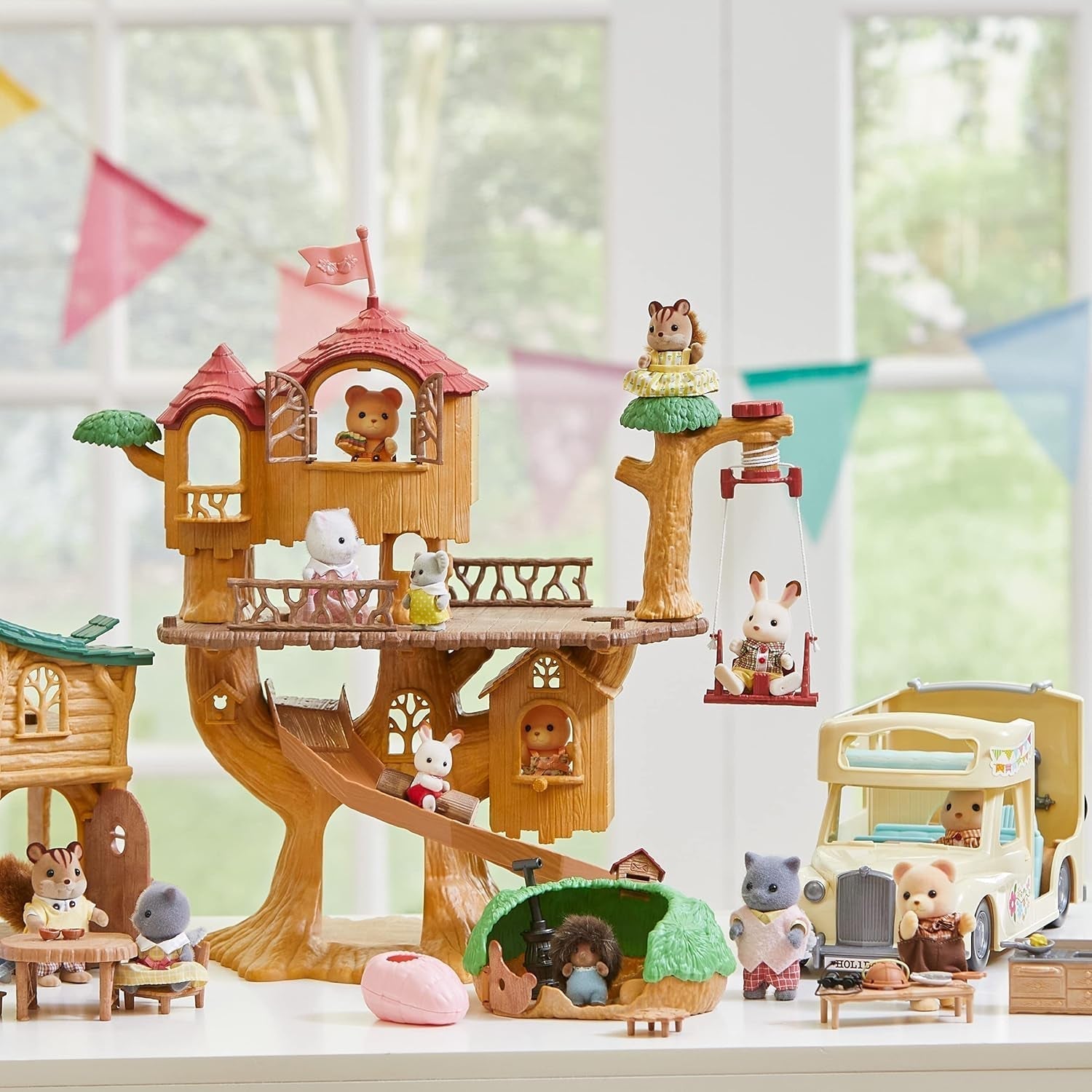 Sylvanian Families 5494 Adventure Tree House - Hrací sada Domeček pro panenky Domky pro panenky Naty Shop