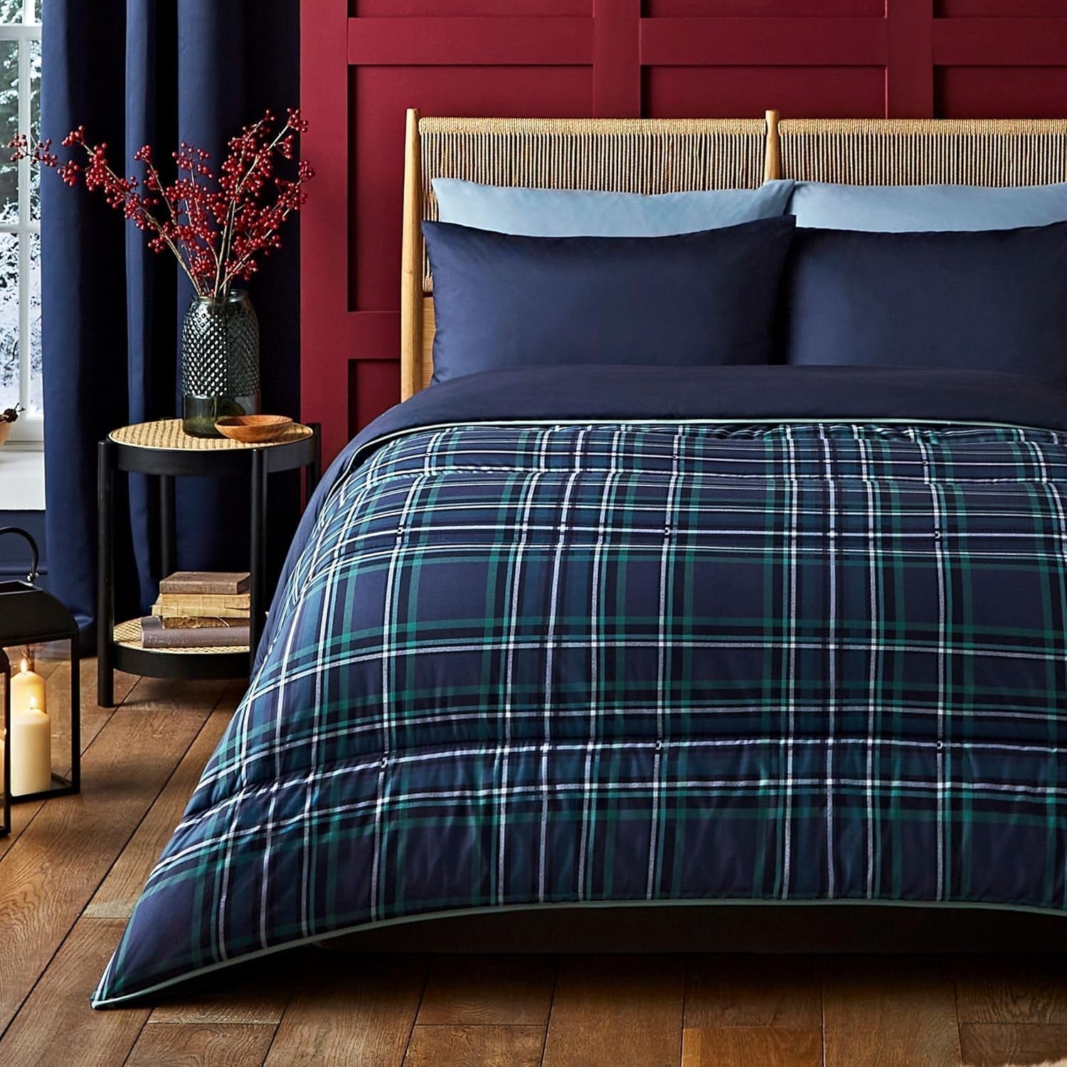 Night Lark Cosy Sherpa Fleece Blanket, Classic Red Tartan, 9 Tog, Luxurious, Fluffy, Thick And Reversible, Perfect pentru canapea, pat, canapea, canapea. Hipoalergenic, lavabil la mașină, Dimensiune: Paturi si Cuverturi Night Lark tartan clasic albastru marin Pat dublu