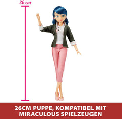 BANDAI – Miraculous Ladybug – Marinette & Ladybug Modepuppe – Bewegliche Puppe 26 cm mit 2 Outfits – Miraculous Spielzeug Gelenkpuppe – Kinderspielzeug ab 4 Jahren – P50355