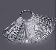 50 de bucăți de inele pentru sfaturi de artă pentru unghii, plăci transparente de culoare, bețișoare inelare pentru afișare a ojei, exerciții de salon de unghii, afișare a vârfurilor de unghii pentru afișare și exersare DIY Nail Art