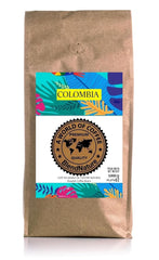 1 kg de boabe de cafea naturală 100% Arabica – origine exclusivă din Columbia – premiate cu 82 de puncte de către Asociația Cafelelor de Specialitate (SCA) – pentru aroma, gustul și excelența sa