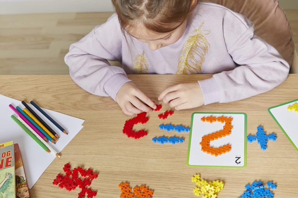 Plus-Plus 9603909 Geniales Konstruktionsspielzeug, Naučte se stavět, ABC & 123, Kreativ-Bausteine, 600 Teile