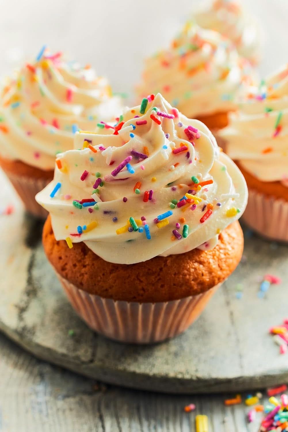 RUF, sprinkles din zahăr colorat în culorile curcubeului, 200 grame Sprinkles Naty Shop