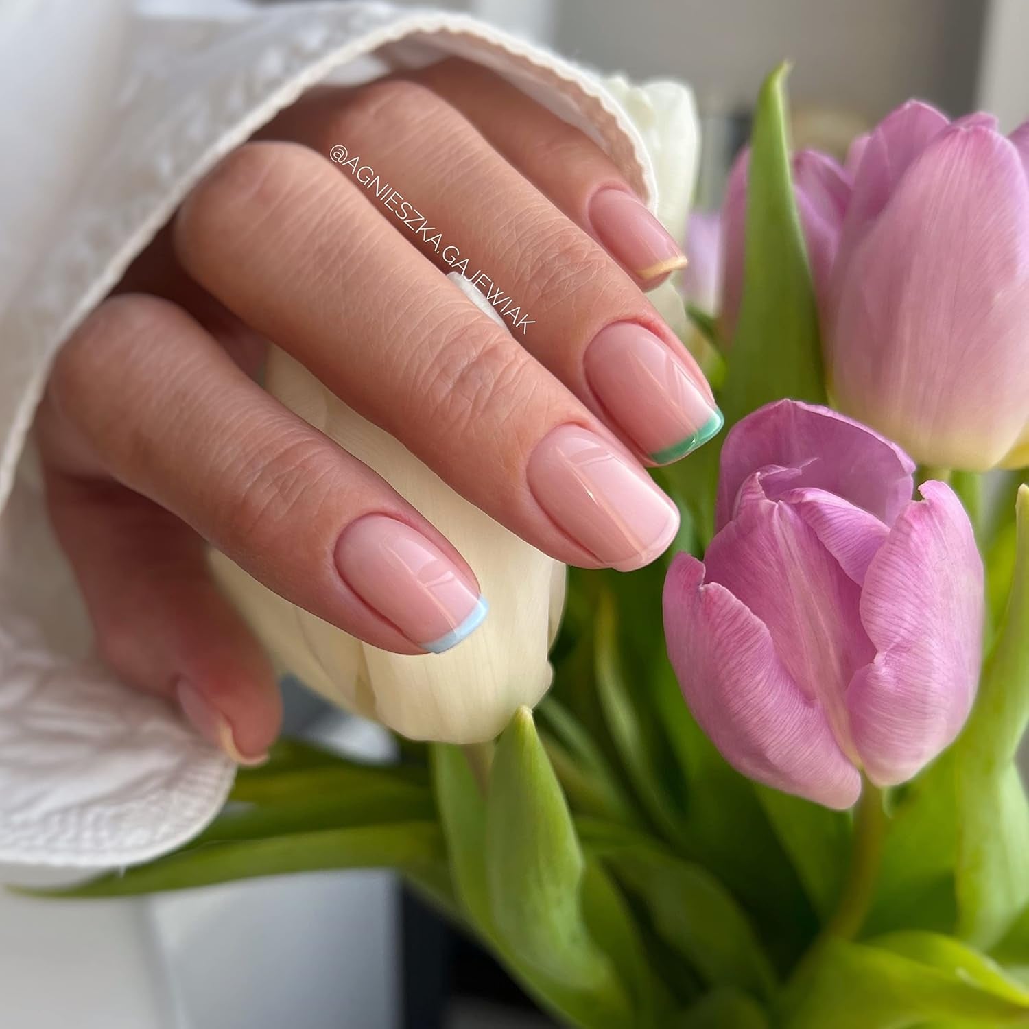 UV lak na nehty Semilac Hybrid 587 Tea Rose 7ml Fiori Collection