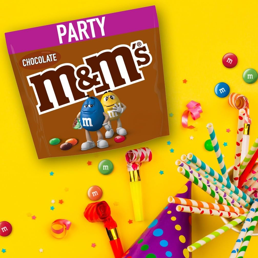 Čokoláda M&M's Large Pack, Křupavá čokoládová čočka s barevnou cukrovou polevou, Party Mix, 1 x 800 g, Candy s tématem amerického fotbalu