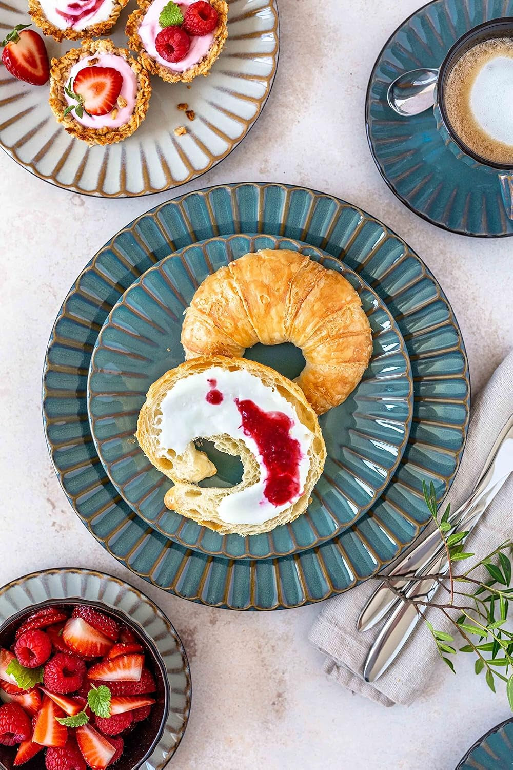 MÄSER 931966 Set de veselă Confino pentru 4 persoane cu aspect vintage modern, serviciu de mic dejun din 12 piese Seturi vesela masa Naty Shop