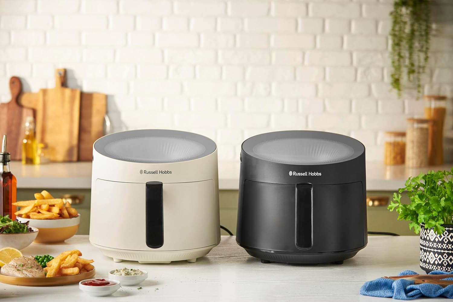 Russell Hobbs Airfryer, 5 litrů, 10 programů, okénko Naty Shop Appliances